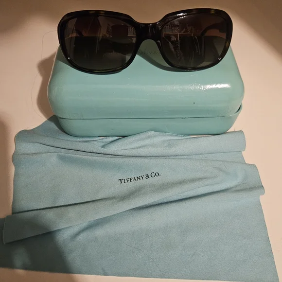 Tiffany & Co. Sunglasses with case